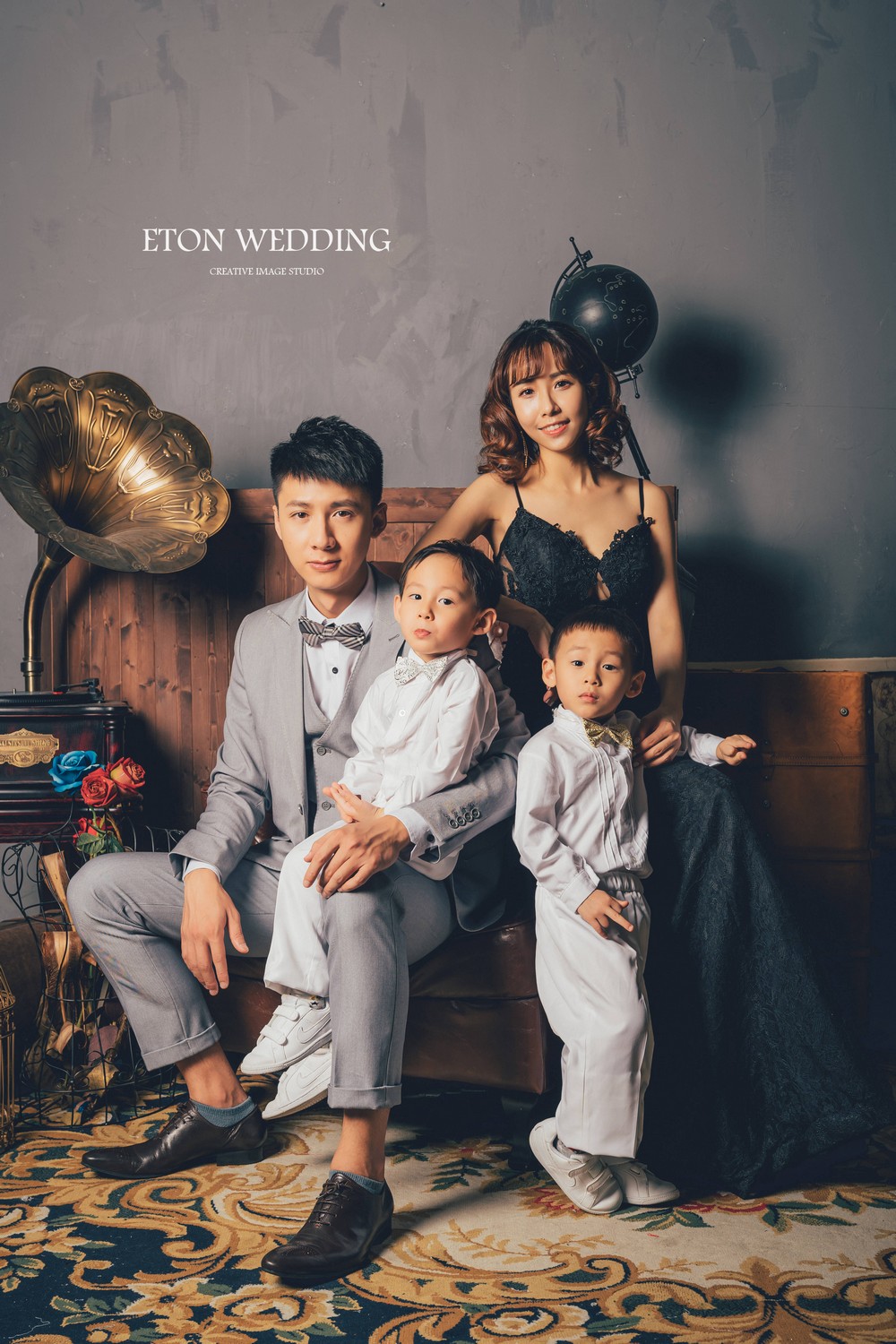 Family 全家福 - 拍全家福照首選風格推薦，拍了才知道與家人拍全家福也能美翻天！ | 婚紗工作室,婚紗店,攝影工作室